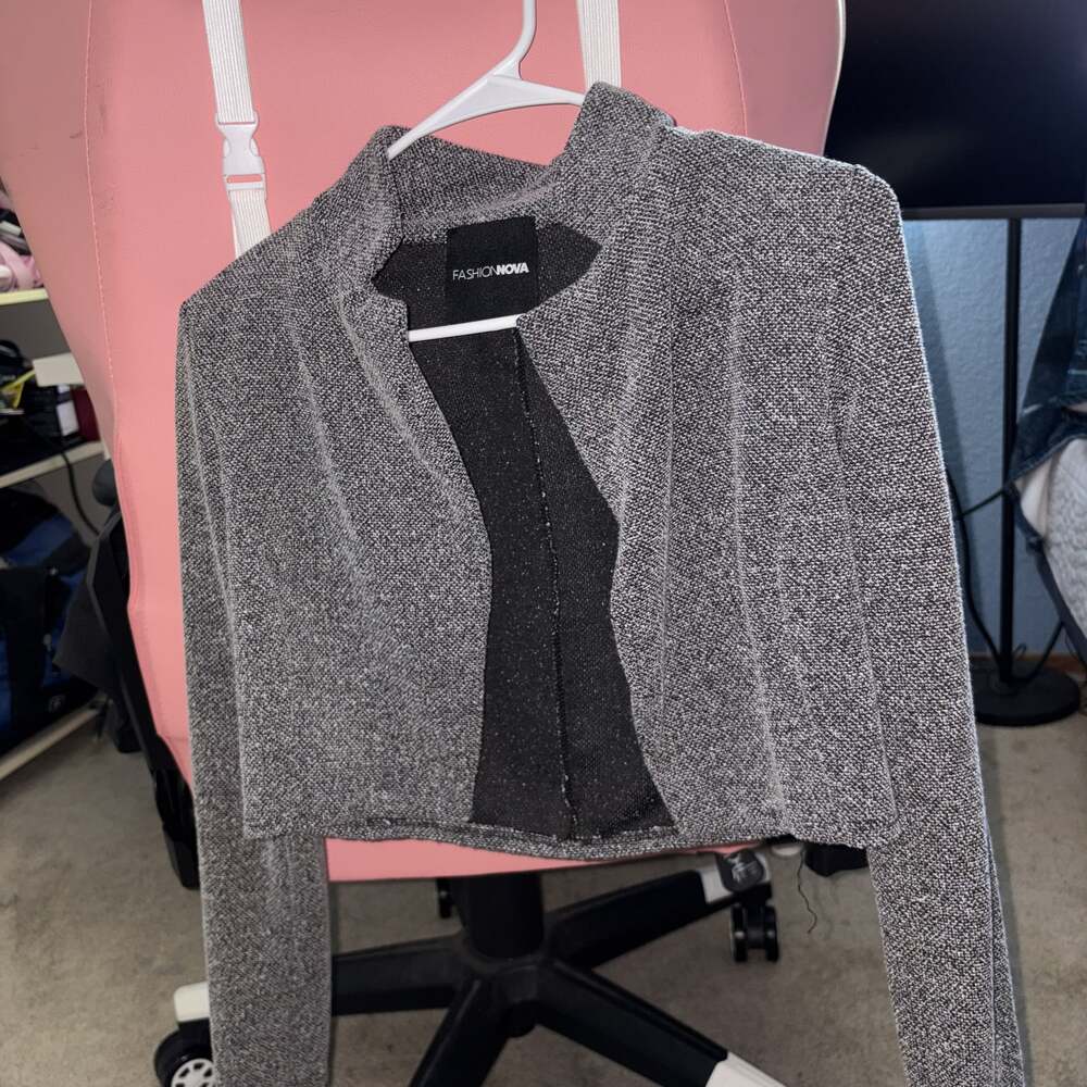You Better Work Cropped Blazer - Grey